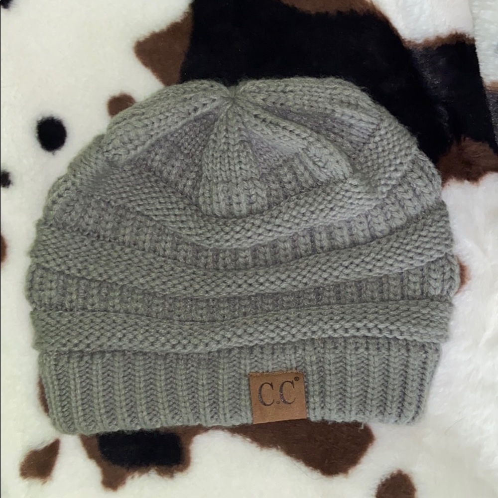 C.C Beanie (Gray)